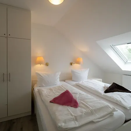 아파트 Appartementhaus Westerloog 13 *